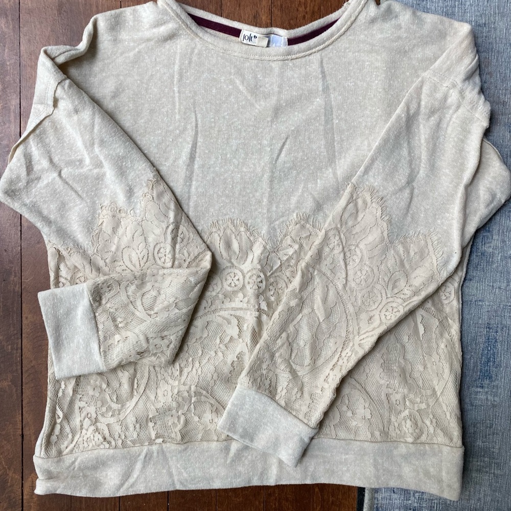 Oatmeal pullover/sweater with lace detailing